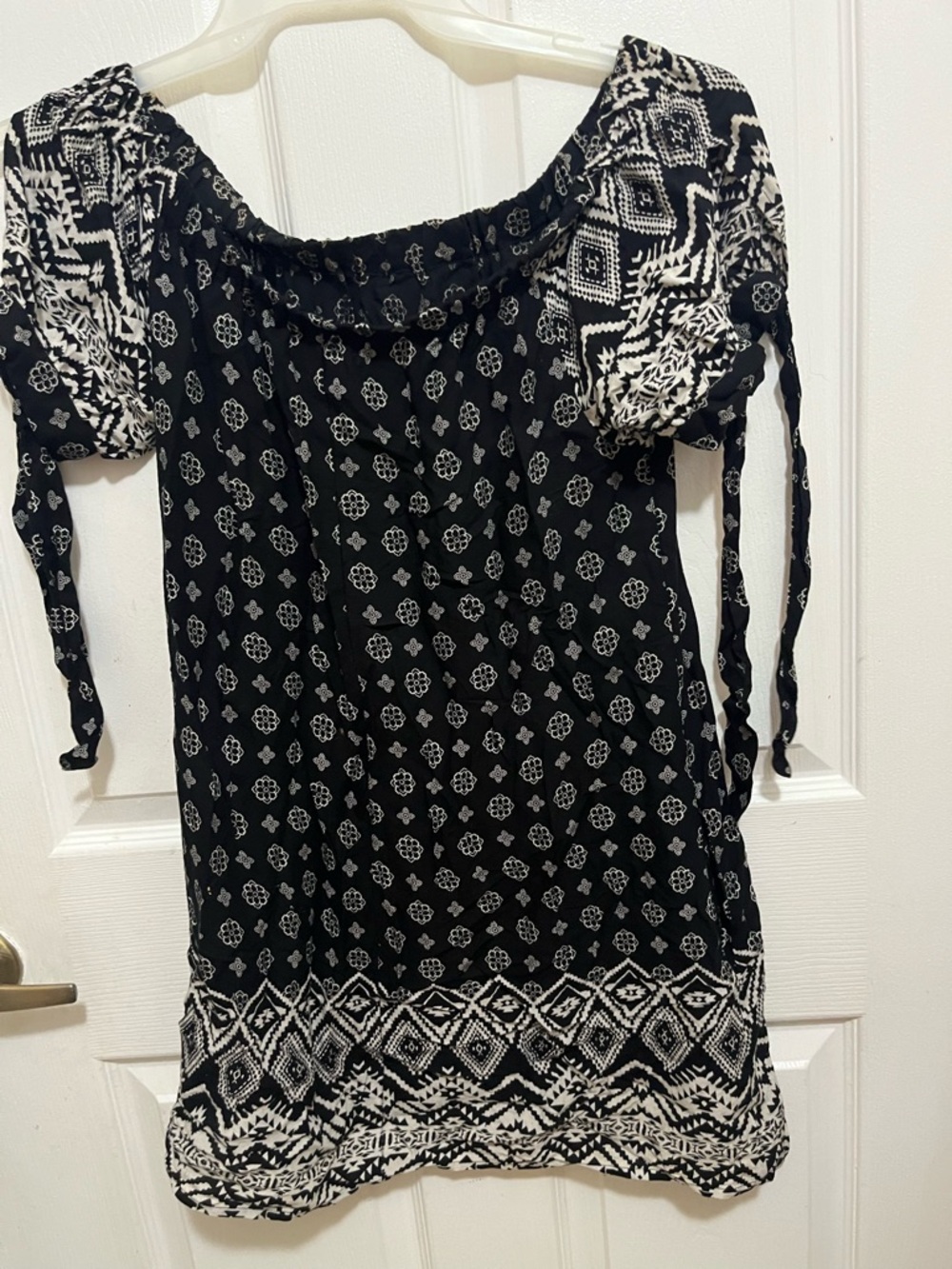 Band of Gypsies Black and White Off-Shoulder Midi Dress